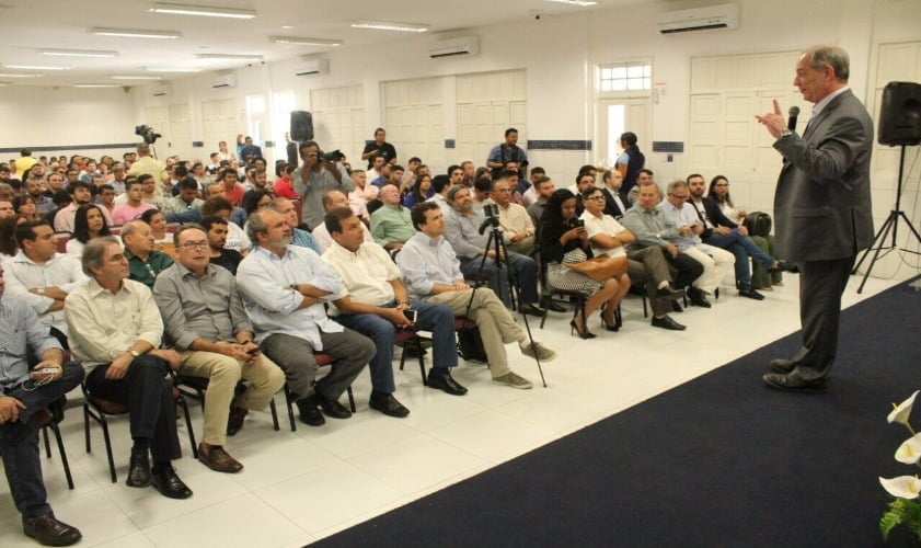 Ciro ironiza Rogério Marinho: 