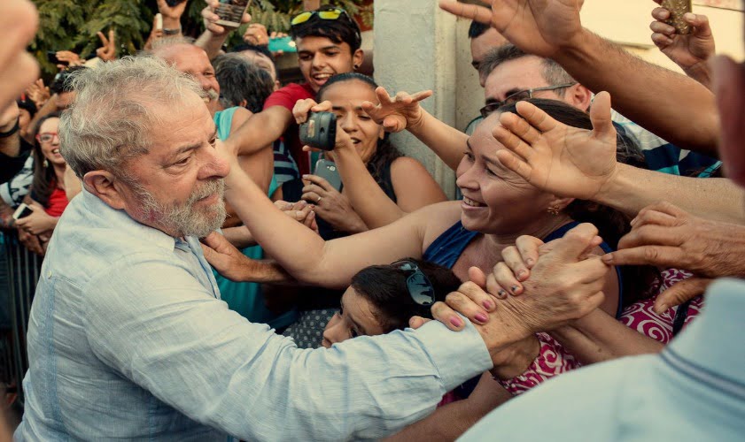 Justiça determina transferência de Lula para São Paulo