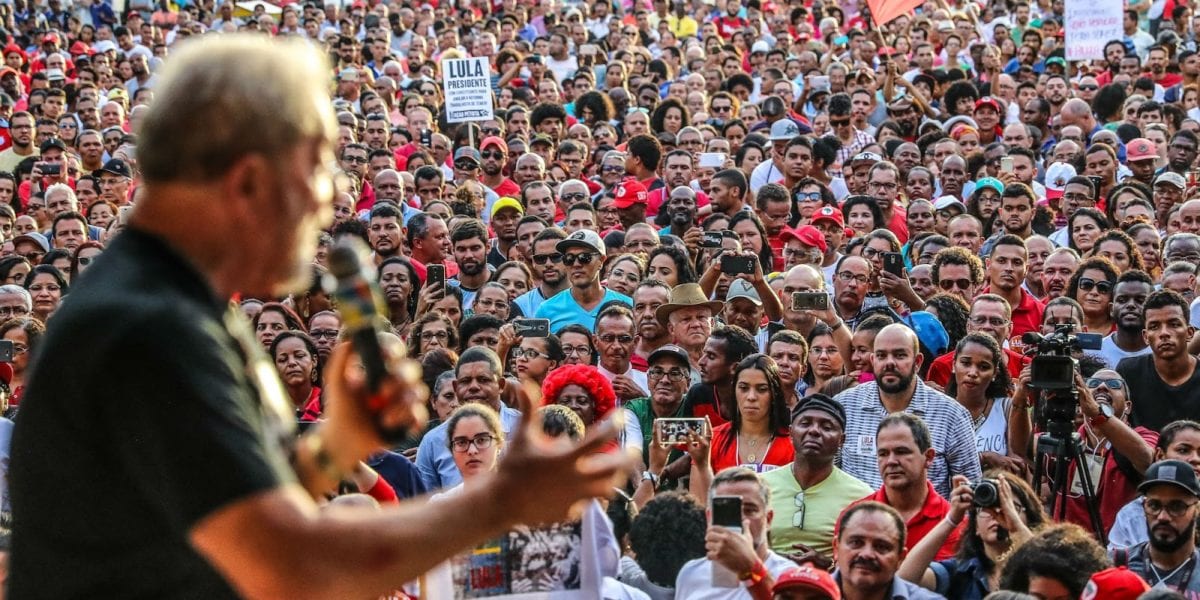 Sérgio Moro despreza recurso e dá 24h para Lula se entregar a PF