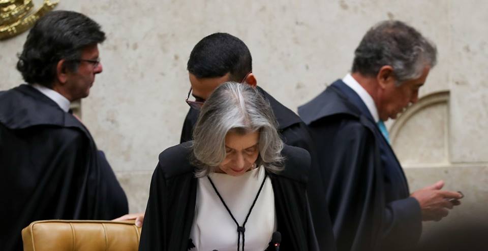 Rosa Weber cede, STF ignora Constituição e libera prisão de Lula