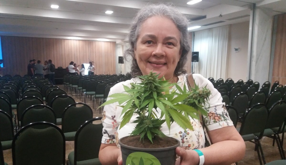 Médica potiguar narra experiência com maconha na luta contra depressão