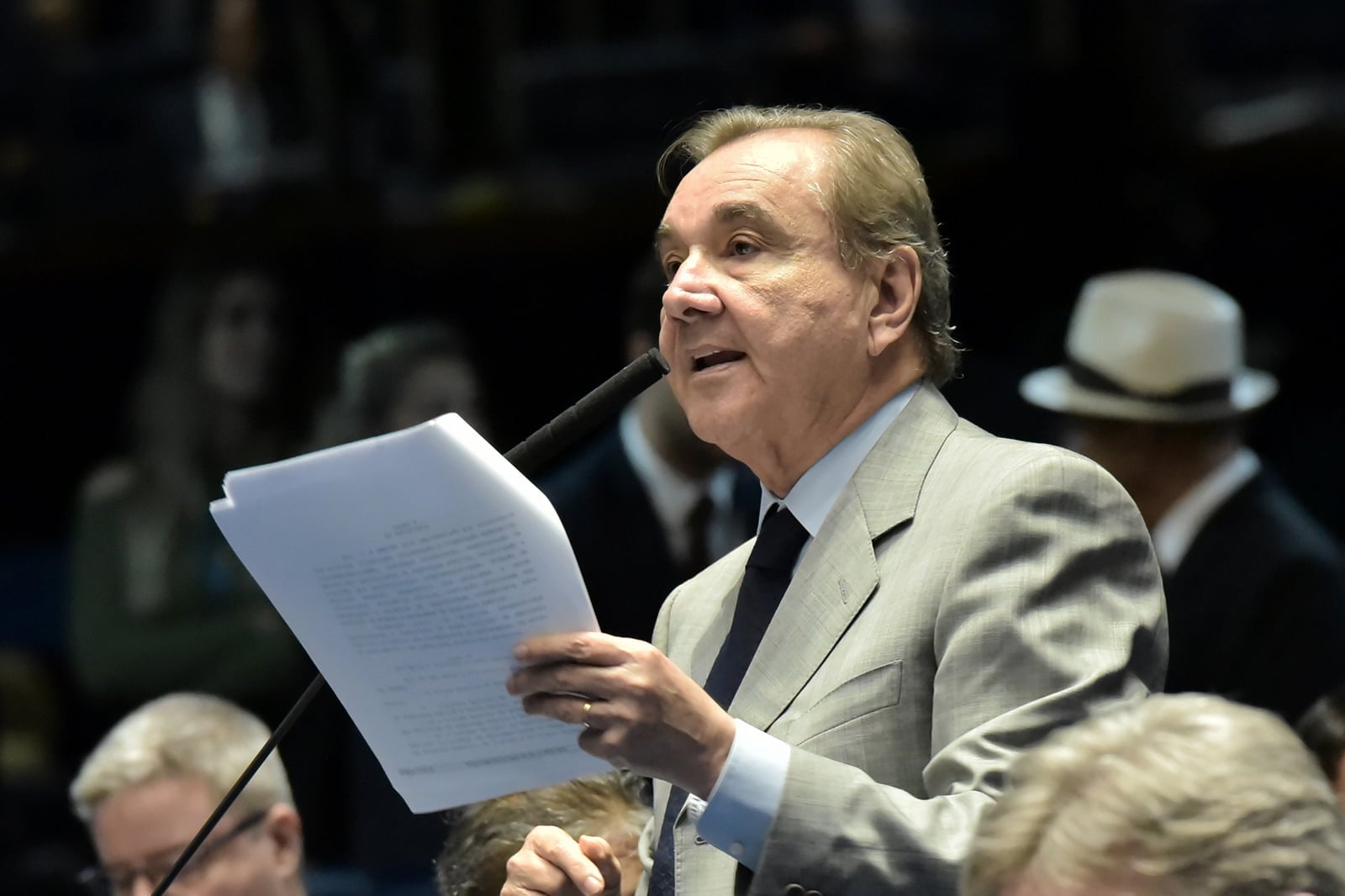 Senador há 32 anos, José Agripino desiste de reeleição após pressão e denúncias no STF