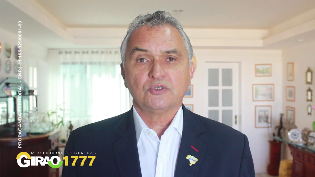 “Cadê o Queiroz ?” questiona plateia ao general Eliéser Girão na diplomação   