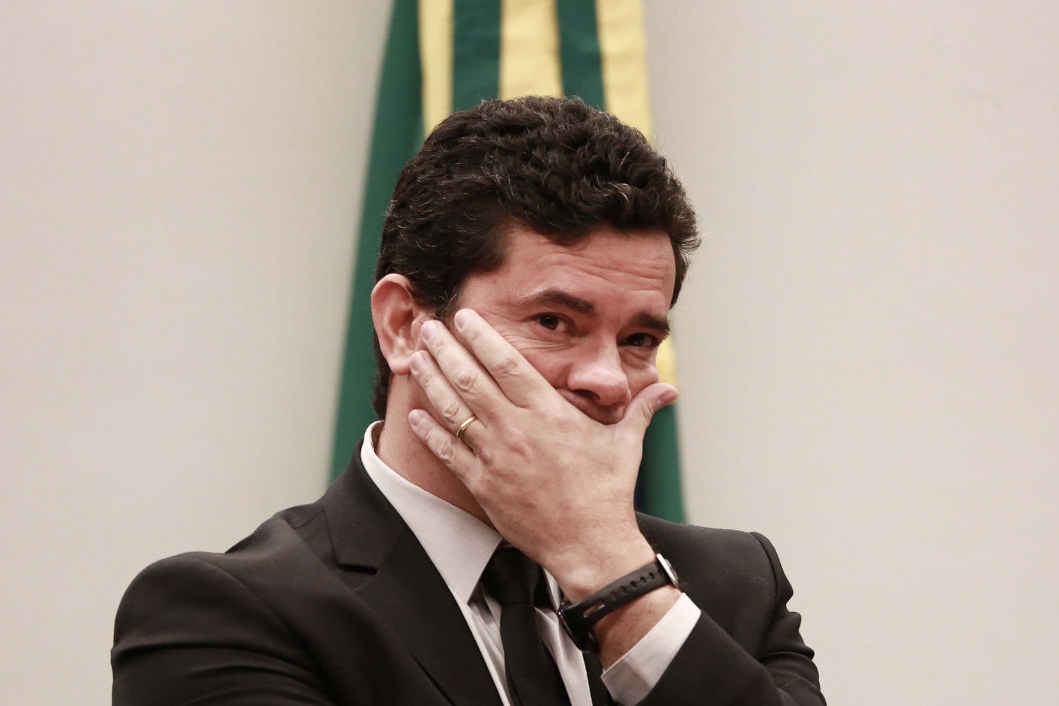 Mensagens revelam relação ilícita de Moro e Dallagnol na Lava-jato