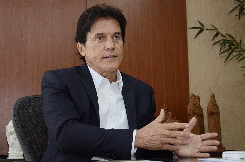 Justiça da Bahia determina bloqueio de seis veículos do deputado federal Robinson Faria em processo milionário por plágio
