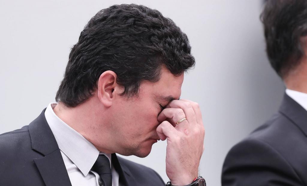 Sérgio Moro admite “descuido” em mensagens enviadas à procuradores com pista contra Lula