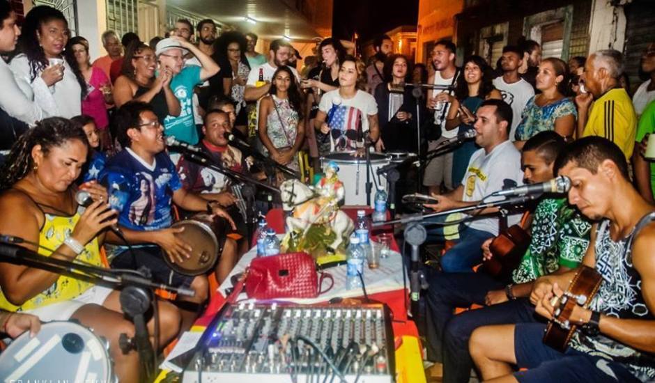 Editorial: Quem quer calar a voz do samba de rua?