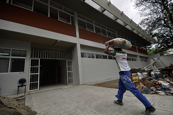 Verba para escolas cívico-militares só vai pagar militares; RN estuda adesão