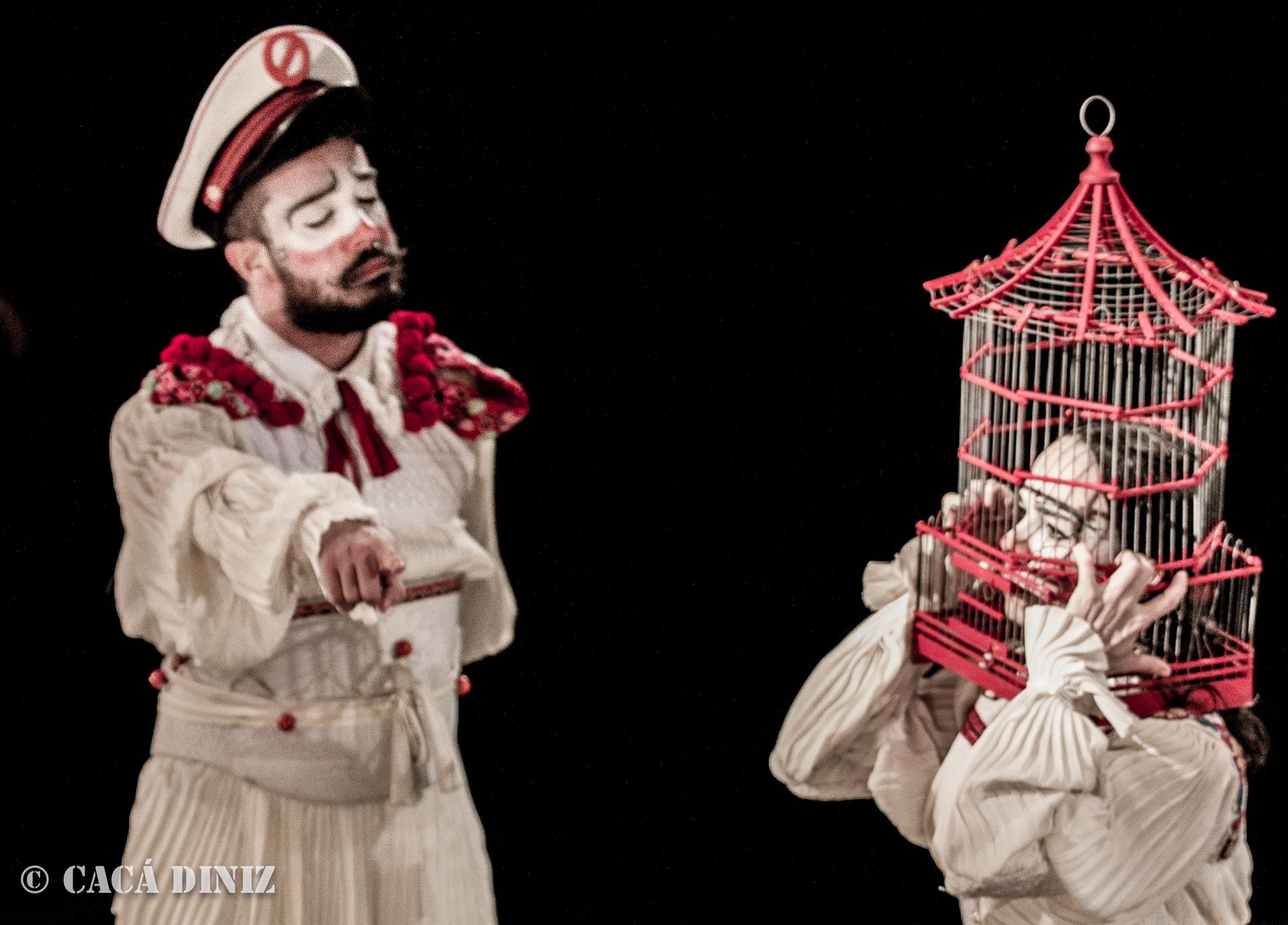 Clowns de Shakespeare decide processar Caixa por censura a espetáculo