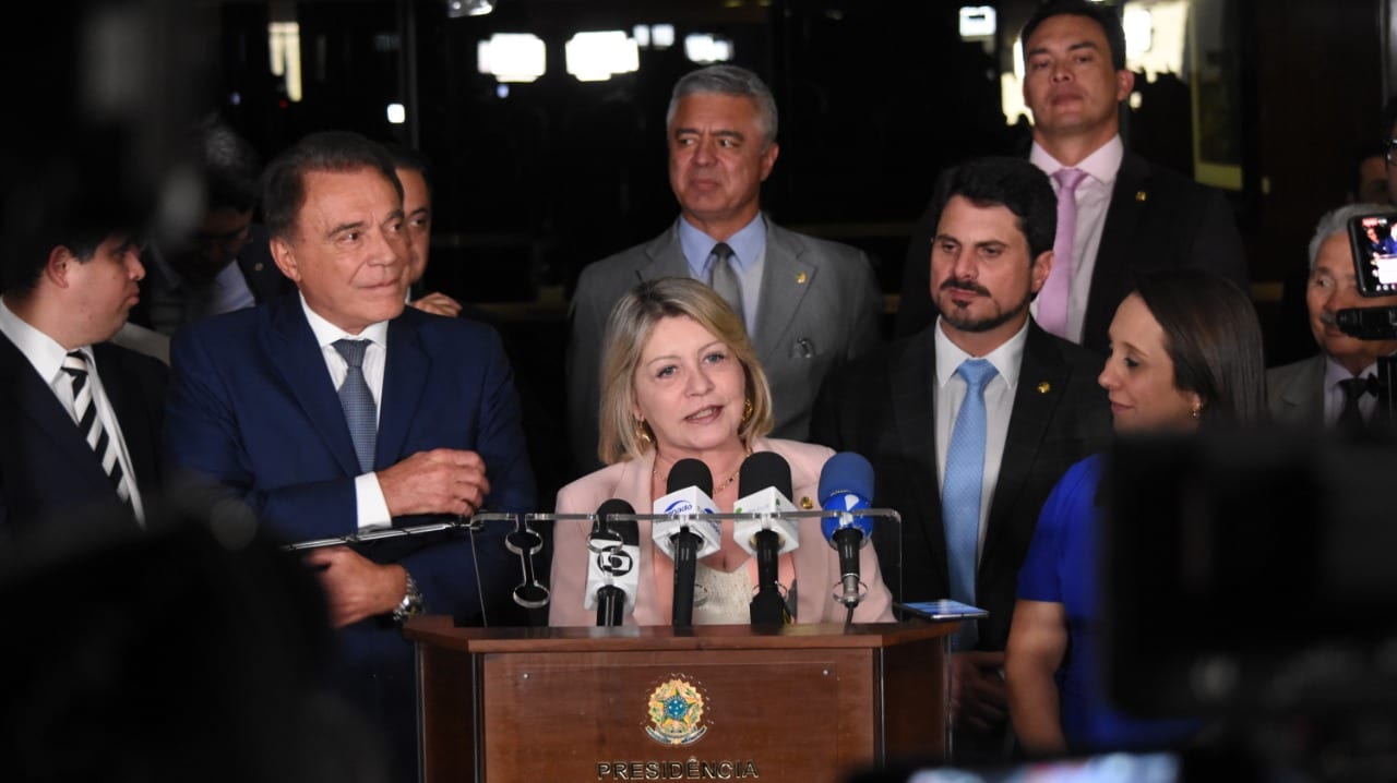 Selma Arruda chama major Olímpio de “galinha choca” e pede a senador do RN cargo de secretária de Segurança à beira mar