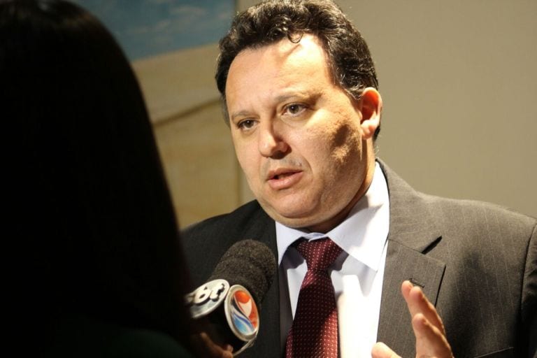 Vereador do PSL abandonado por bolsonaristas em Natal dá chilique após críticas nas redes sociais