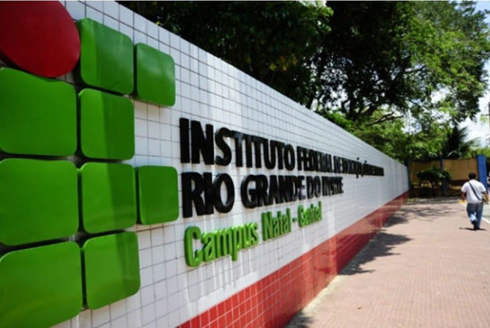 TRF5 cassa liminar que determinou nomeação de reitor eleito e Bolsonaro recoloca interventor no IFRN