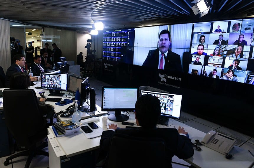 Senado impõe derrota a Bolsonaro e barra contrato verde e amarelo