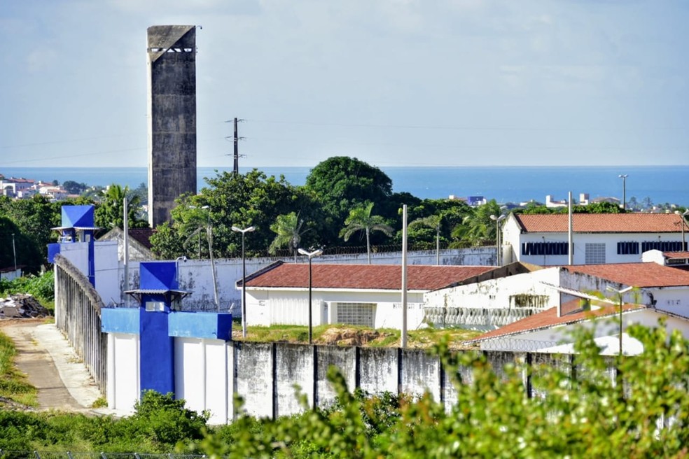 Médico da Penitenciária de Alcaçuz é questionado por uso de medicação sem comprovação científica para tratar covid-19 entre presos