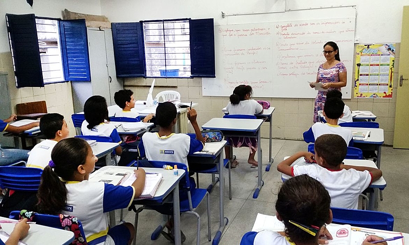Projeto de lei de Styvenson acena para privatização de escolas públicas, denuncia Sinte/RN