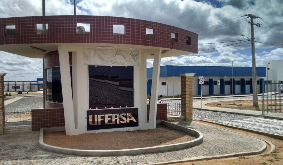 Ufersa retoma roda de terapia com estudantes em maio