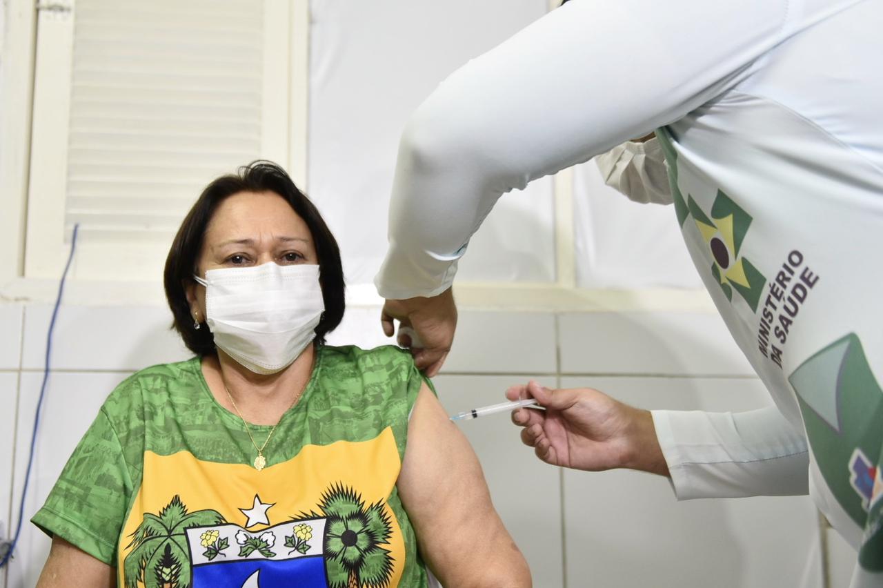 Fátima garante que até setembro todas as pessoas com 18 anos ou mais já terão sido vacinadas no Rio Grande do Norte