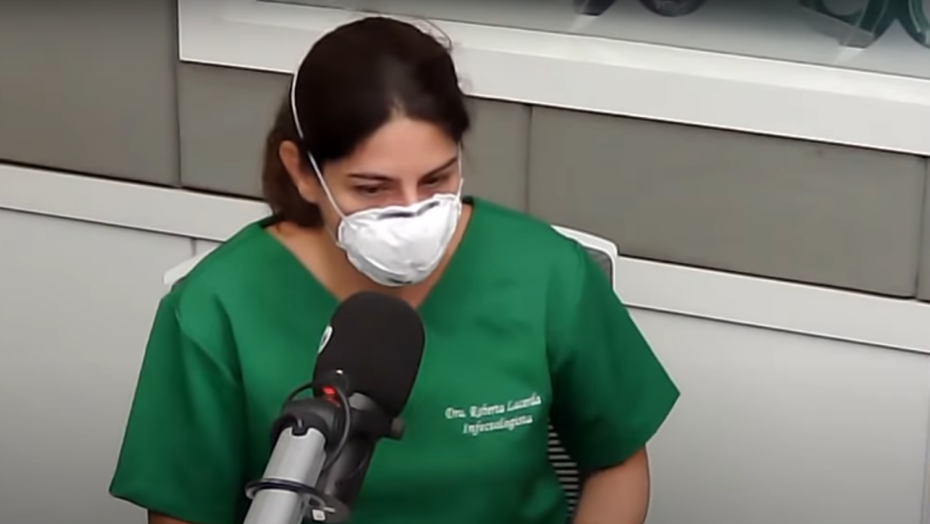 Médica conhecida por divulgar notícias falsas faz protesto sem adesão em Natal contra vacinação de crianças
