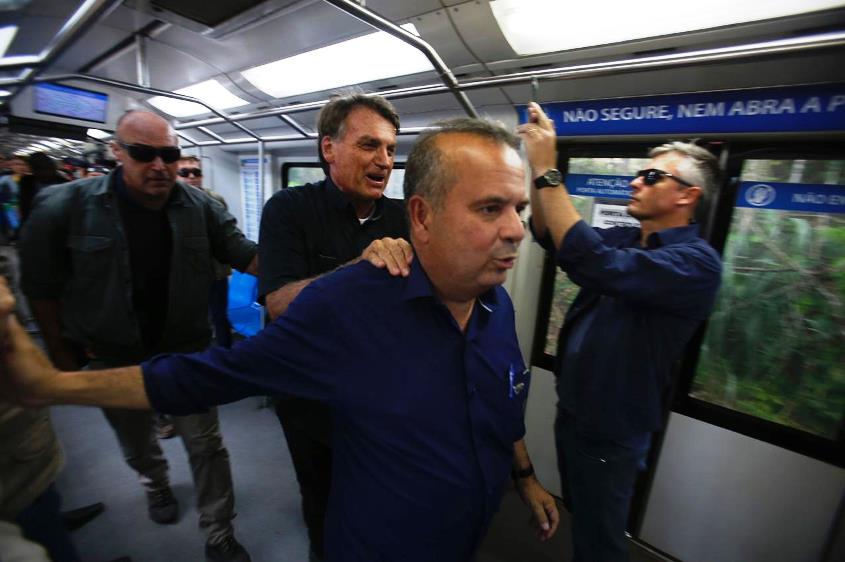 Rogério Marinho, no último dia como ministro, fala como pré-candidato, mas amarga rejeição