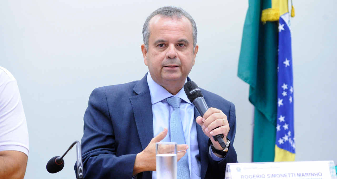 Quase 60% dos brasileiros querem revisão da Reforma Trabalhista elaborada por Rogério Marinho, aponta pesquisa