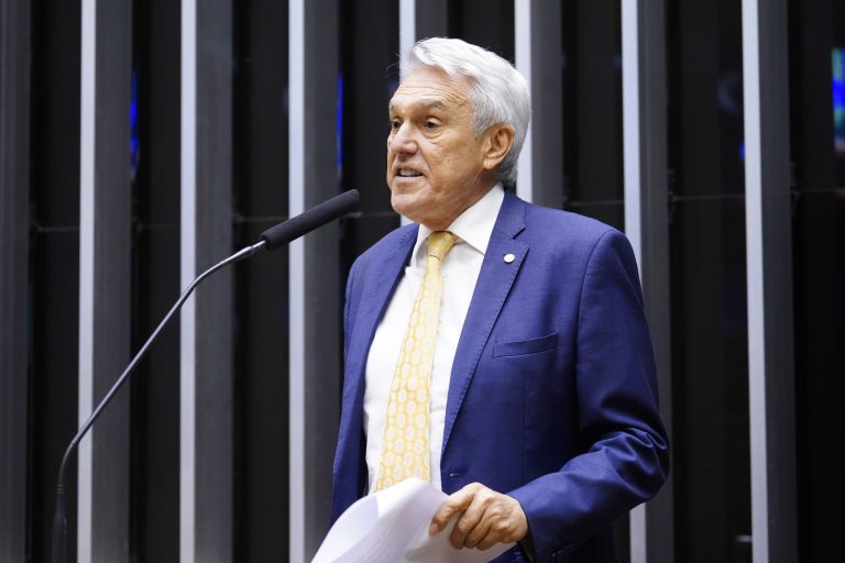Deputado que relatou projeto que autoriza confisco de imóvel por bancos passou cheque sem fundo para evitar leilão de apartamento