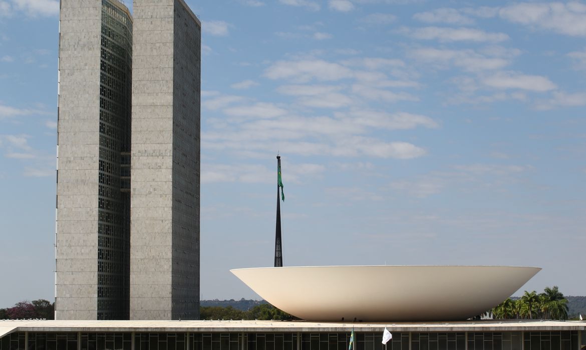 Sobre o aumento do número de deputados