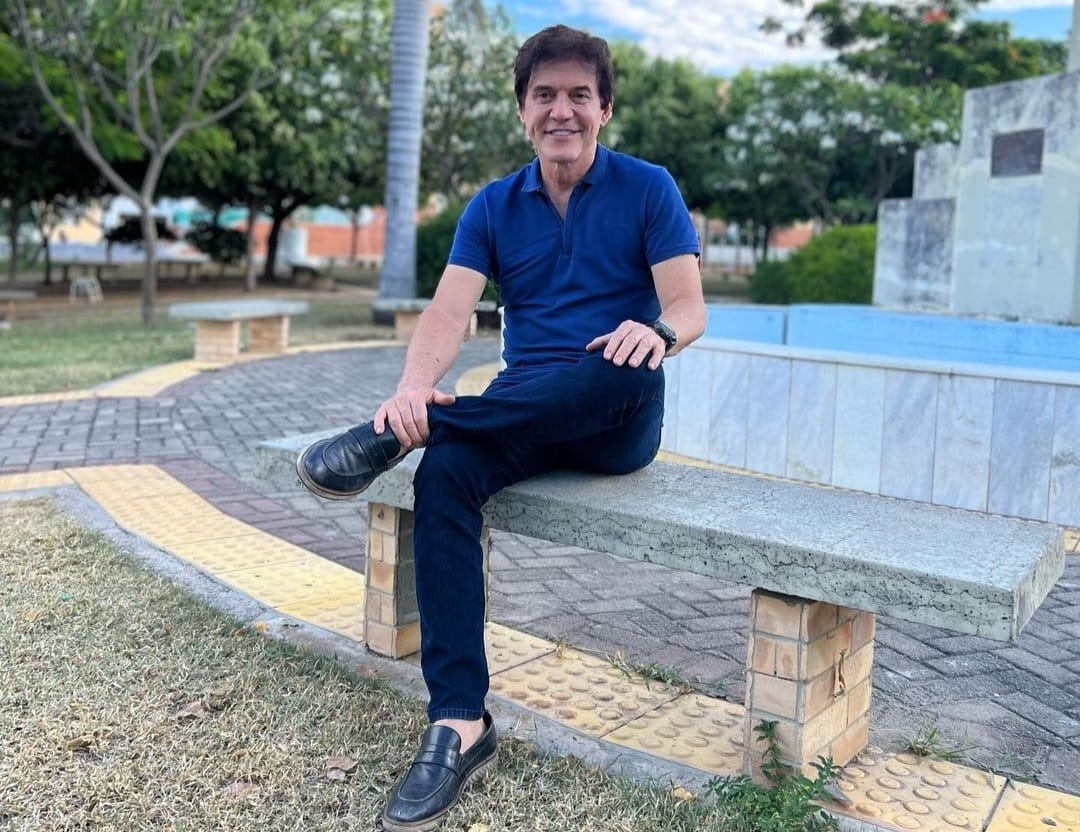 “Um homem desse pode representar o povo?”, questiona um dos compositores que venceu ação por plágio de R$ 9 milhões contra Robinson Faria