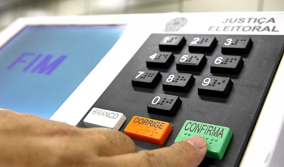 PSOL lidera partidos com mais filiações de jovens no Brasil 