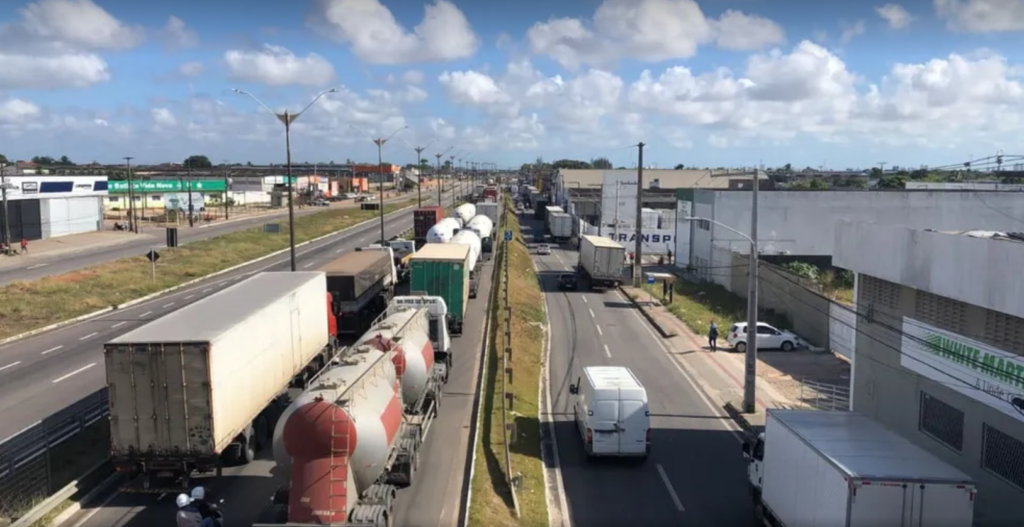 Motorista em Parnamirim foi um dos 50 organizadores de atos golpistas multados pela PRF
