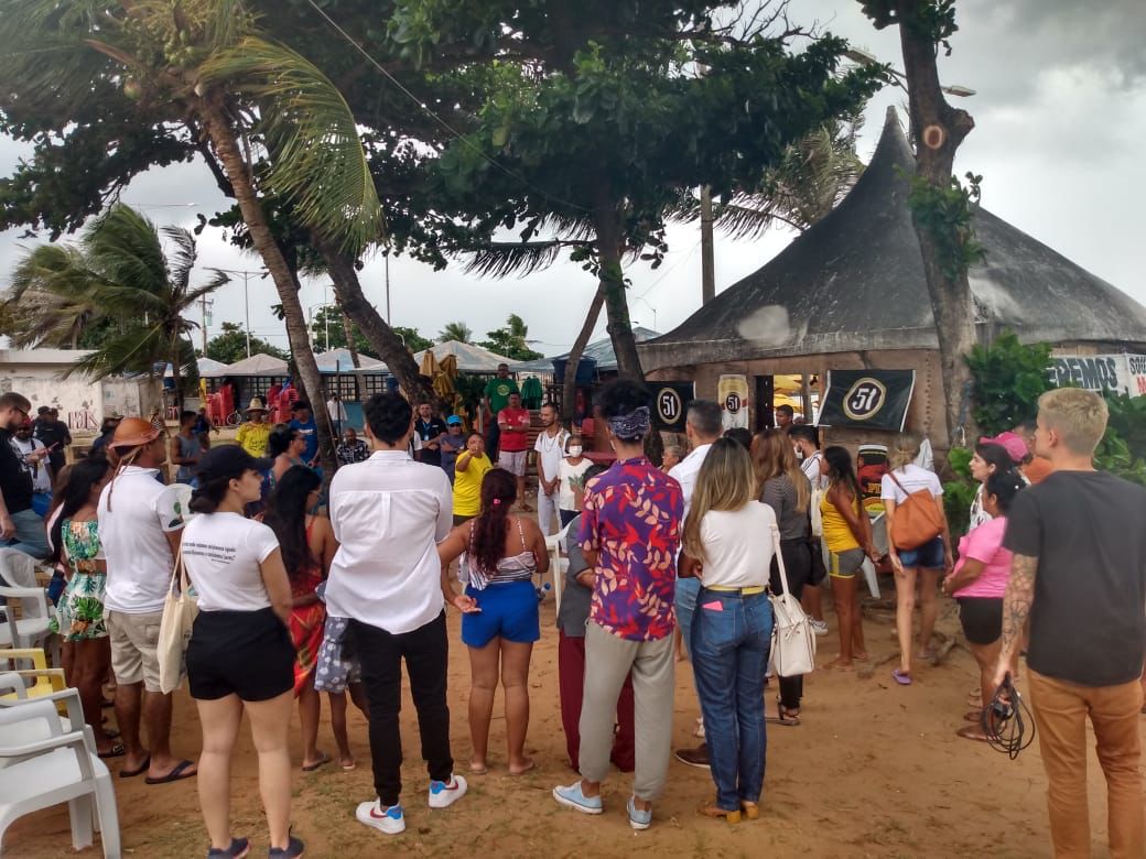 Quiosqueiros da Redinha realizam protesto contra despejo promovido pela Prefeitura de Natal