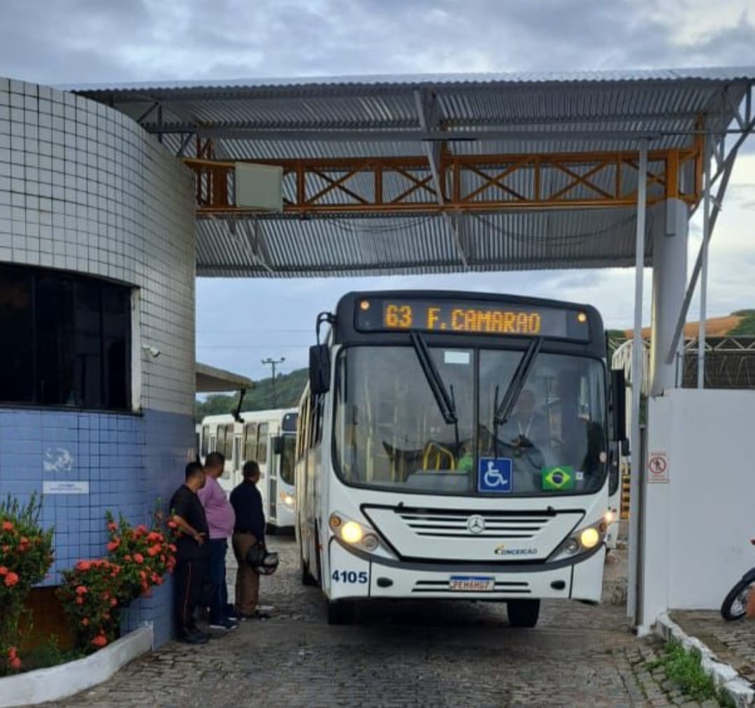 Frota de ônibus volta a ser recolhida em Natal pouco depois de entrar em circulação nesta quinta (16)