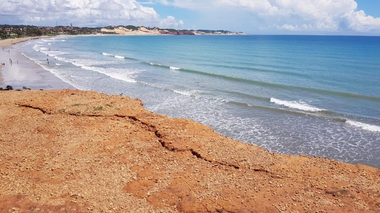 Ministério Público recomenda que Prefeitura de Parnamirim suspenda licenças para construções em falésias de Cotovelo
