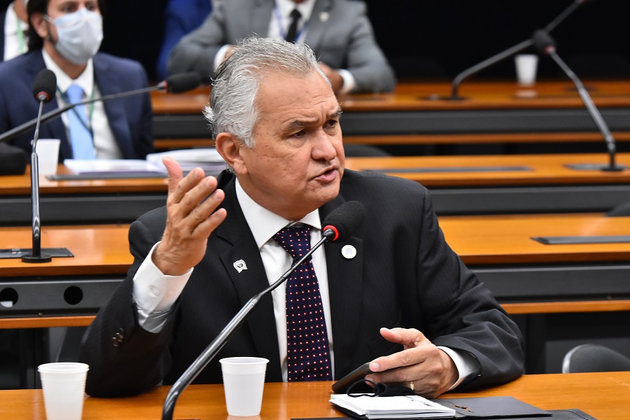 MPF processa Girão por estimular golpe: “importante articulador e motivador dos atos criminosos”