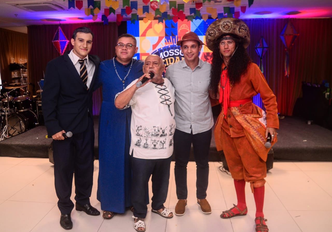 Com Antônio Francisco, música e teatro, Mossoró Cidade Junina é apresentado em Natal