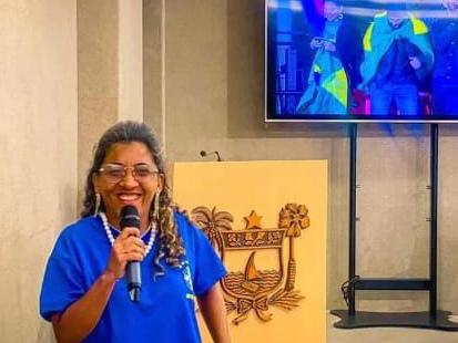 Futebol Feminino: a história de superação da ex-jogadora e narradora esportiva Lange Brito