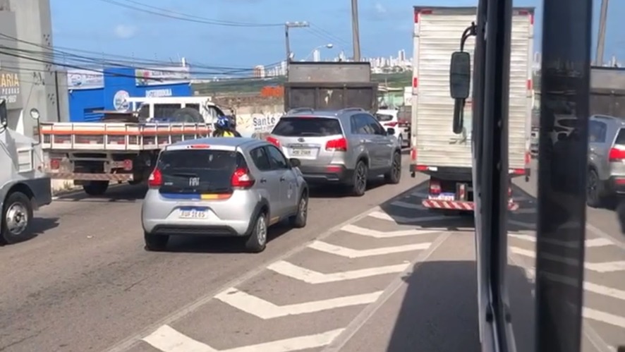 Zona Norte: reforma da Ponte do Igapó piora trânsito e incomoda região