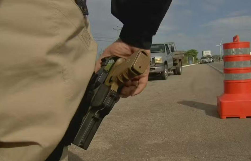 Agentes devem usar câmeras corporais na busca pelos fugitivos