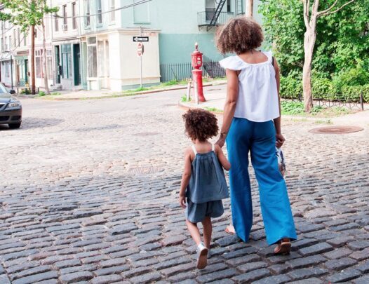 Apoio para as mães solo: quem cuida de quem cuida?