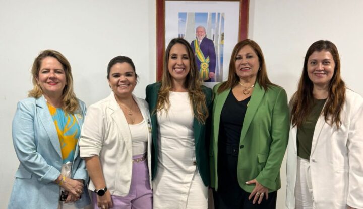 Ministro das Comunicações autoriza canal UERN FM, em Mossoró