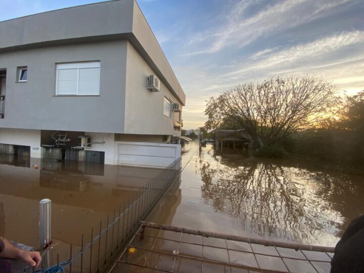 Família potiguar que mora no RS perde tudo e fica com casa submersa