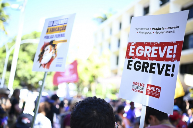 Docentes da Ufersa e servidores técnicos da UFRN encerram greve 