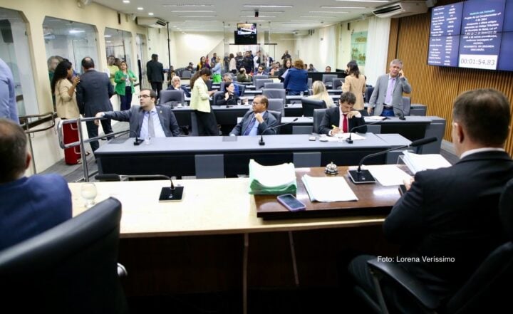 “Governo lava a mão”, diz Robério sobre mudança de regime previdenciário em Natal