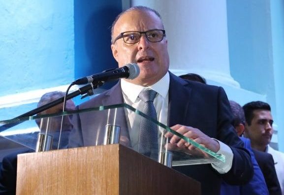 O populismo barato de Paulinho