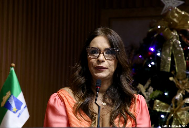 Paulinho Freire faz primeira troca de secretários para acomodar irmã de Álvaro Dias