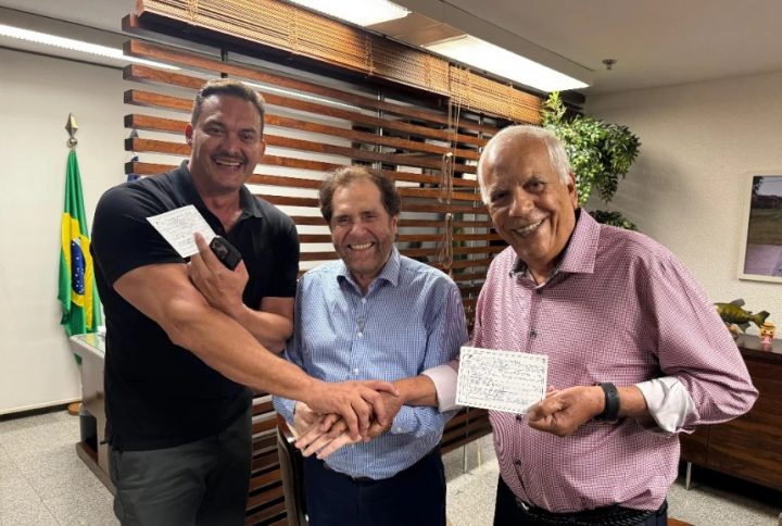 Senador Styvenson Valentim deixa o Podemos e vai para o PSDB