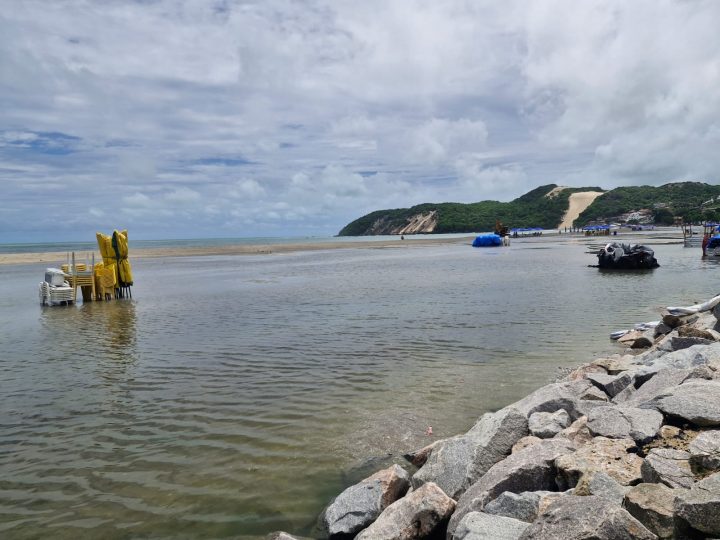 Engorda de Ponta Negra não poderia ter sido feita sem concluir drenagem