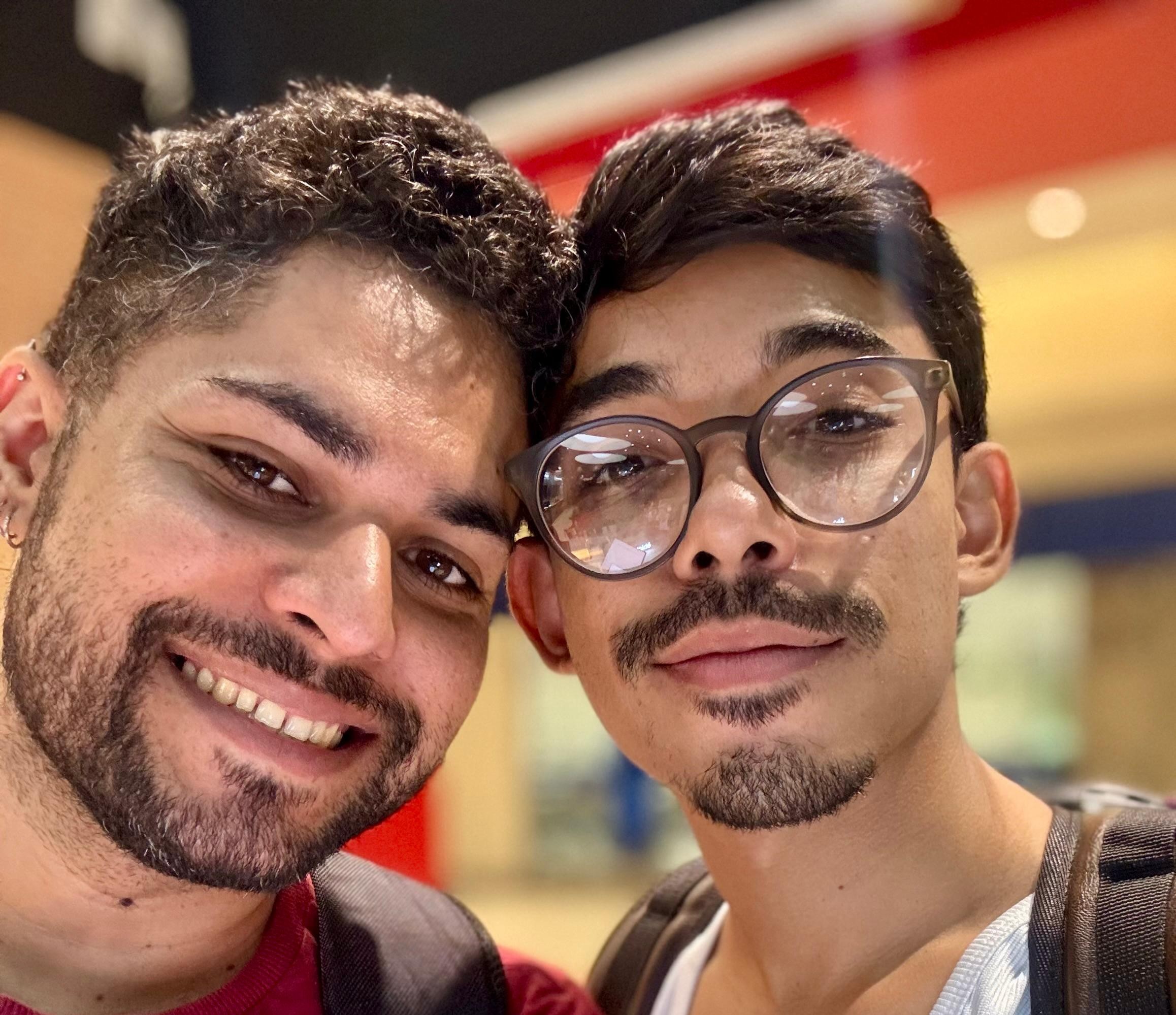 Casal denuncia que sofreu homofobia no Midway Mall em Natal