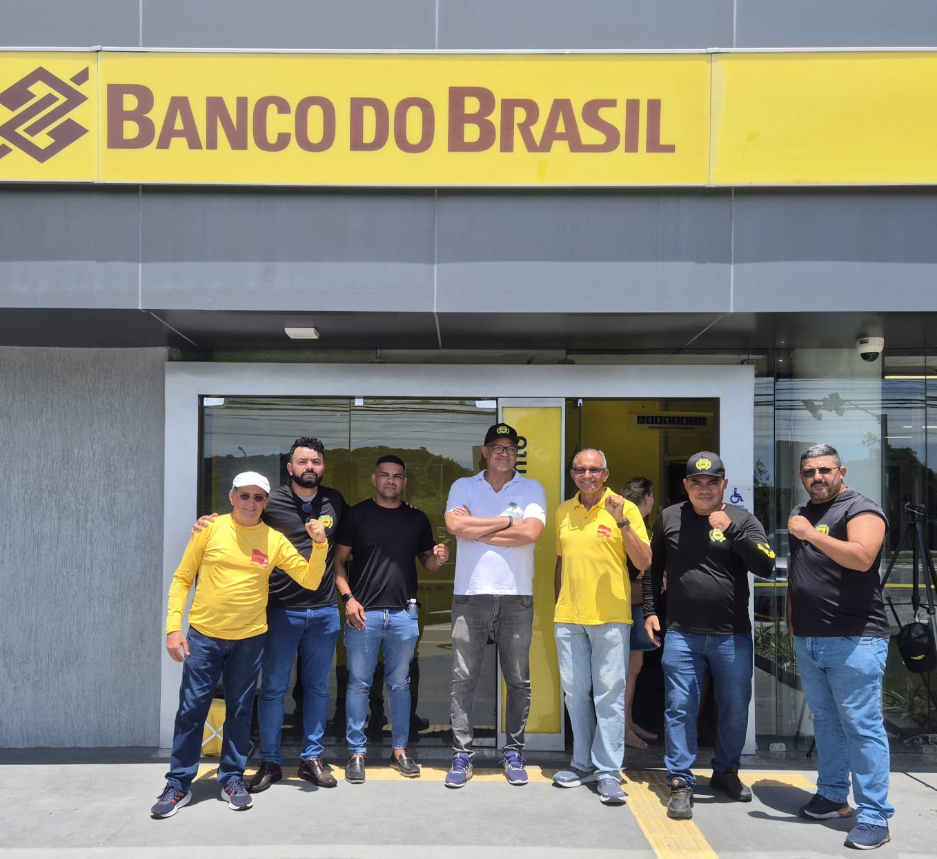 Vigilantes fecham agências do BB em Natal e no interior contra demissão em massa