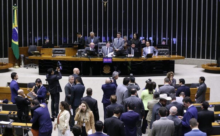Por projeto de anistia, deputados do RN tentam obstruir pautas na Câmara