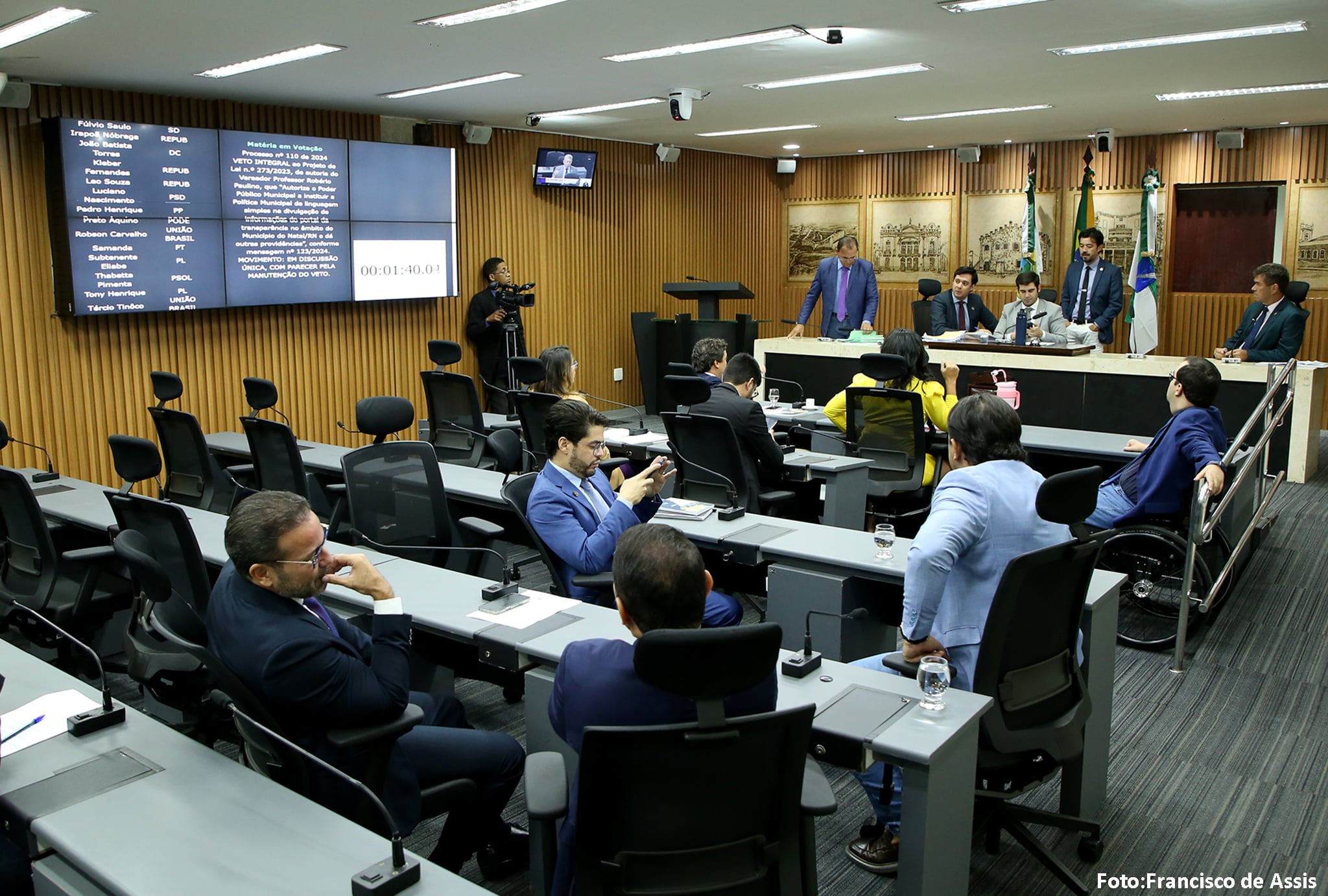 Base de Paulinho mantém veto a lei que garantia igualdade salarial em Natal